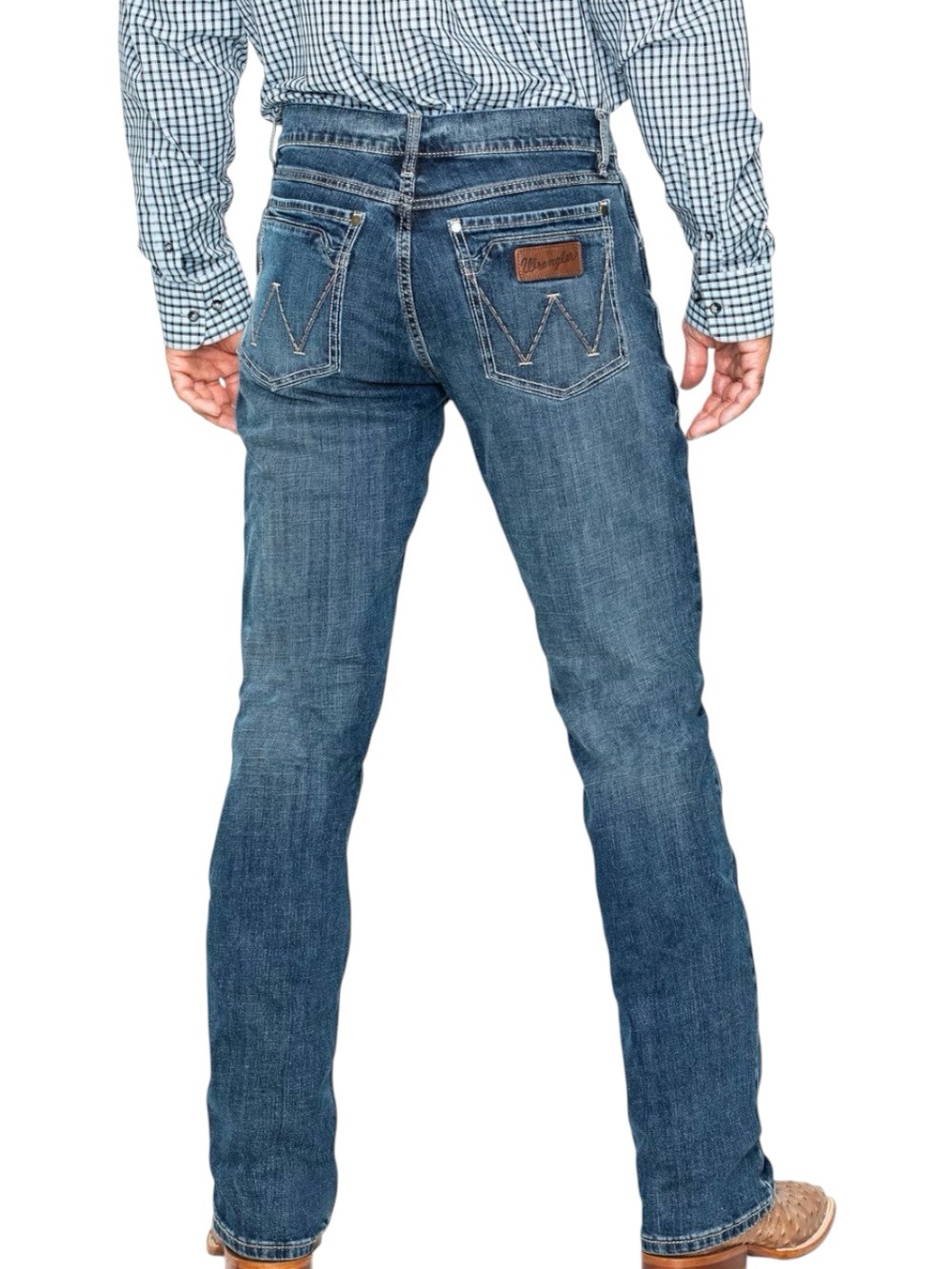 Wrangler Retro  Men's Straight-Leg Jeans in Medium Blue Denim 32x34